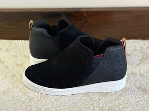 New Women's Ryka Black High Top Sneakers, Size 9 Black, slip on